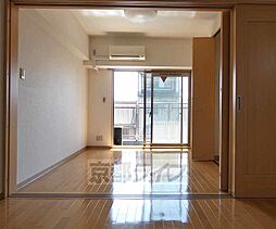 居間