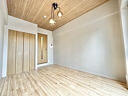 エスリード北梅田第2 705 7階1Kのリビング/ダイニング