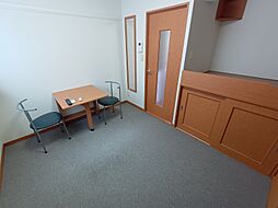 レオパレスセレンコート高井田 2階1Kのリビング/ダイニング