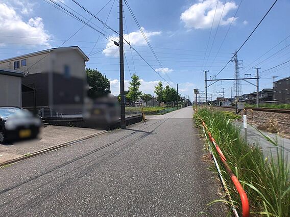 北西側前面道路...