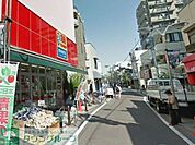 meets．小田ヒルマプレイス店 徒歩4分。100円均一 310m