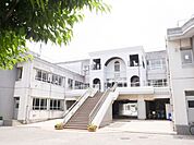 川崎市立小倉小学校 徒歩7分。小学校 550m