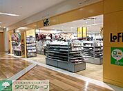 横浜港北ロフト 徒歩4分。その他小売店 260m