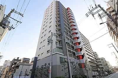 外観：◆１２８万円キャッシュバックで諸費用を節約できます。(^^)全面リフォーム済、しつこい営業一切ありません。メリットもデメリットも正確にお話します。住宅ローンも多数ご提案できます。