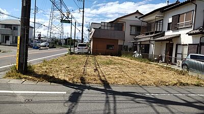 外観：現地を含む、周辺（前面道路）の写真です。※本地は建築条件付きを解除し、どのメーカーでも建築が可能なお土地です。