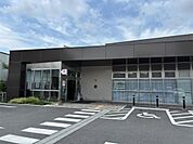 八十二銀行 岩村田支店（638m）