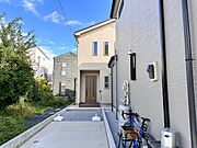 【外観】建物の居住性に拘った邸宅は、「落ち着き」と「安らぎ」と「快適」を実現