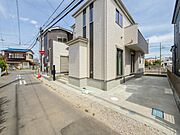 【前面道路】車の通行が少ないので、静かな住環境を維持することができます。