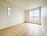 寝室：1号棟【寝室6.5帖】寝室は大きいベッドを置くことも可能です。