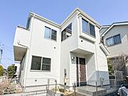 A号棟【外観】陽当りや通風性など各所に施された工夫で住みやすさを実現。部屋の大きさや周辺環境・街並など、資料には掲載していない情報が現地にはたくさんございます。是非ご確認下さい。