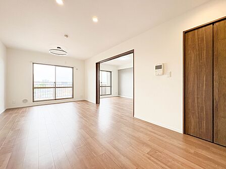 こちらの物件が少しでも気になるようでしたら、お気軽にお問合せください。人生でいちばん大きなお買い物ですので、ゆっくりご見学ください。ネット上の画像と実際の見学では、リアル感がまるで違います。…