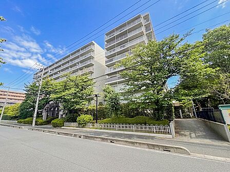 【外観】2026年9月末リフォーム完了予定です。再生された室内、ぜひ現地にてご体感ください。