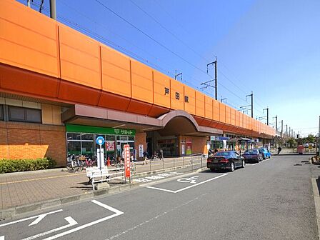駅 720m JR埼京線「戸田」駅(JR埼京線「北戸田」駅(JR埼京線の各駅停車の駅で、戸田駅とともに東京への利便性がいい街としての働きがあります。住宅中心の街です。都内へ向かう通勤客、通学…