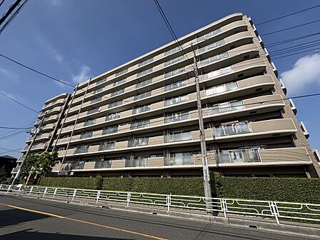【外観】陽当りや通風性など各所に施された工夫で住みやすさを実現。部屋の大きさや周辺環境・街並など、資料には掲載していない情報が現地にはたくさんございます。是非ご確認下さい。