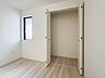 収納：【収納】各部屋を最大限に広く使って頂ける様、全居住スペースに収納付。プライベートルームはゆったりと快適に。