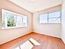 寝室：【寝室】充実した生活は伸びやかな居室空間から始まります。快適に・伸びやかに。心の潤いを求める方々へ。