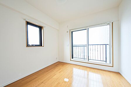 【今どきのこども部屋】 昨今のトレンドになりつつあるのが、広過ぎず、快適すぎない子ども部屋。勉強と寝るだけの部屋にすることで閉じこもりがなくなり、リビングで過ごす時間が増えると言われていま…