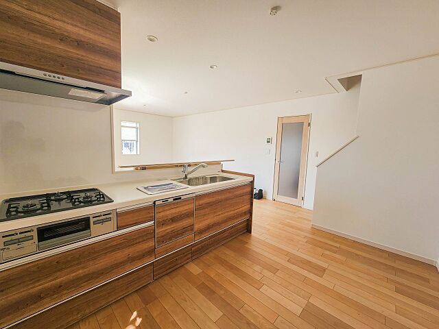 室内 川口市本前川1丁目