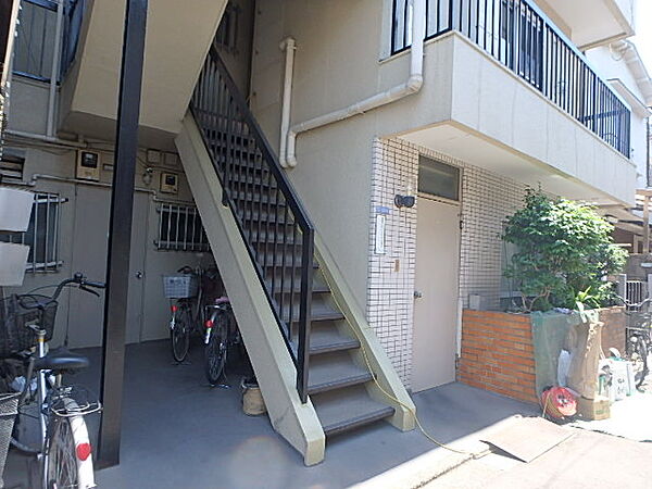 建物エントランス