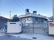軽里保育園 徒歩8分。 640m