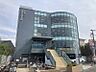 周辺：柏原市立国分図書館 徒歩30分。 2380m
