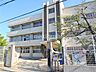 周辺：富田林市立第一中学校 徒歩8分。 590m