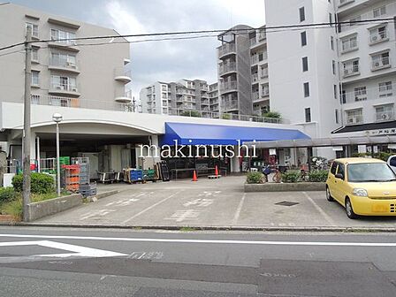 サンプラザ金岡店 徒歩4分。 270m