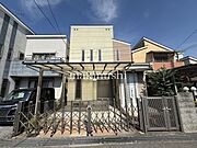 LDKはリビング階段で家族の動きのわかりやすい間取り！コミュニケーションがとりやすいお家です♪