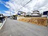 その他：土地面積広々79.6坪(263.45m2)！建築条件なしの更地の土地です♪近隣は公園も多い、閑静な住宅地の立地！緑豊かな環境で落ち着いた暮らしにいかがでしょうか♪