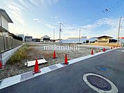 ■全13区画の分譲地■8号地は土地41.14坪■建築条件無し■生活便利な立地条件です■近隣には関西スーパーやコンビニエンスストア、ホームセンターがございます■