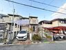 外観：■パス停まで徒歩2分（南海高野線金剛駅と南海泉北線泉ヶ丘駅に行きます）■駐車場付きのお家です■南向きで日当たり良好■屋根裏収納のある家■いつでもご見学可能です■