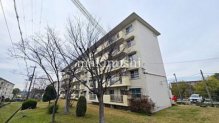 ■室内大変丁寧に使用されてます■金剛駅徒歩5分、関西スーパーまで徒歩5分の立地■南向きバルコニーで日当たり良好■収納豊富なお部屋です■カギは当社で管理してますのでいつでもご見学可能となっております■