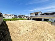 ■金剛駅徒歩4分■土地43.68坪■建築条件無し■前面道路幅員約6.0ｍ■お好きなハウスメーカー様、工務店様で建築出来ます■朝陽が差し込む東向きのお土地です■