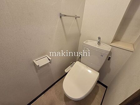 トイレはきれいにお使いです。