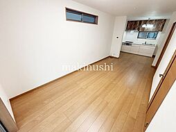 堺市中区深井北町 3LDKのリビング/ダイニング