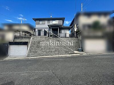 外観:平成7年3月建築♪土地は広々63.88坪♪安心・安全なオール電化住宅です♪ 外観:平成7年3月建築♪土地は広々63.88坪♪安心・安全なオール電化住宅です♪