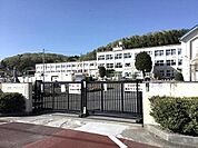八王子市立　加住小中学校教育目標　・すすんで学び向上できる人　・心豊かにたくましく共に生きる人 350m