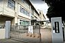 周辺：八王子市立　第一小学校＜電車最寄駅＞ ＪＲ八王子駅北口および京王八王子駅より各徒歩10分＜教育目標＞・健康な子・進んで学ぶ子・心豊かでみんなのためにはたらく子 450m