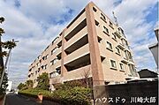 角地のため陽当たり・風通し良好。