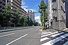 その他：敷地北西側の前面道路