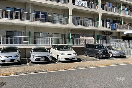 敷地内駐車場(屋外平面式)