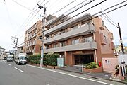 ヒルズ等々力緑地ウエストの外観（北東側から）