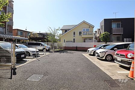 敷地内駐車場(屋外機械式・屋内平面式)