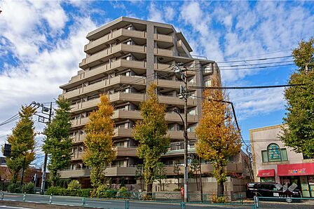 ファミール八雲の外観(南東側から)