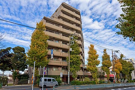 ファミール八雲の外観(南西側から)