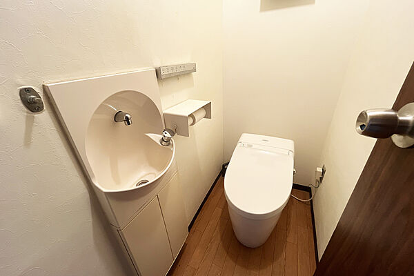 トイレを拡大表示