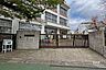周辺：松仙小学校[公立]の外観