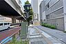 その他：敷地北西側の前面道路（南西側から）