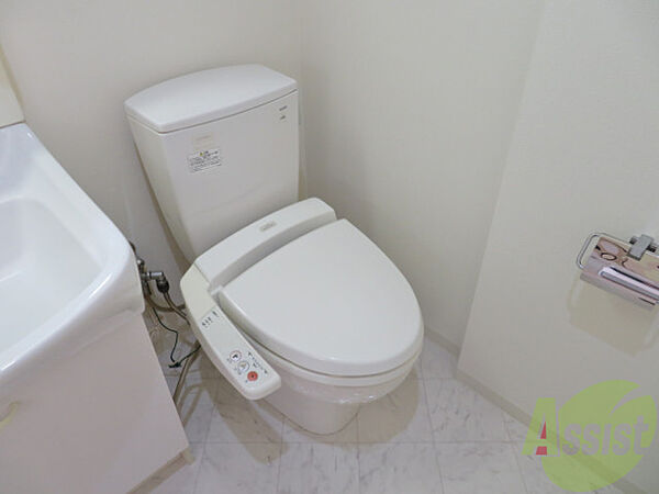 画像11:ウォシュレット付きのトイレです。シャワートイレは日本の宝。