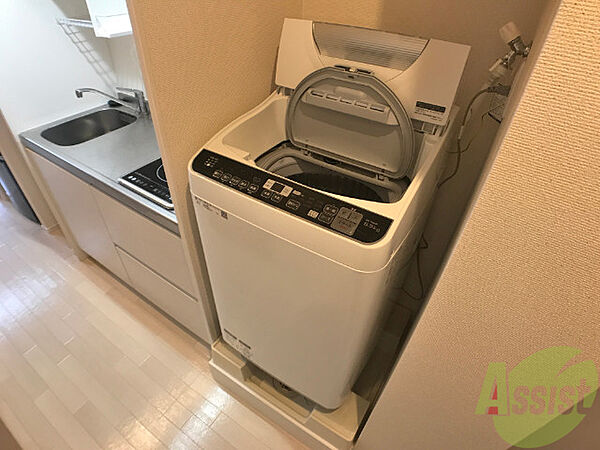 画像21:洗濯機置場は室内にあるのでもちろんいつでも洗濯できます。
